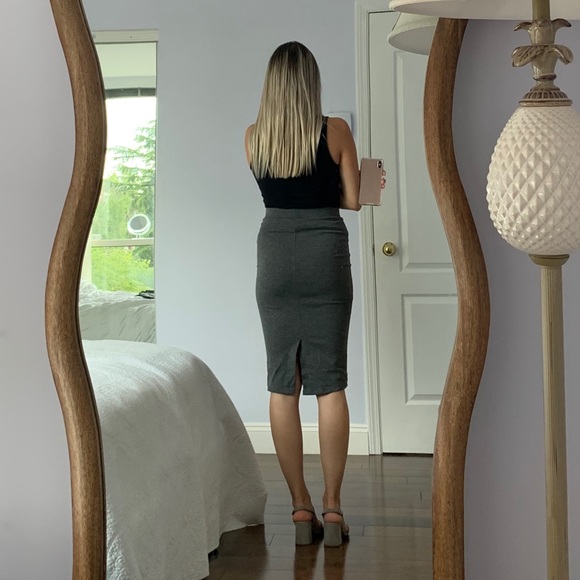 Stradivarius Grey Midi Skirt with Back Slit - Picture 5 of 6